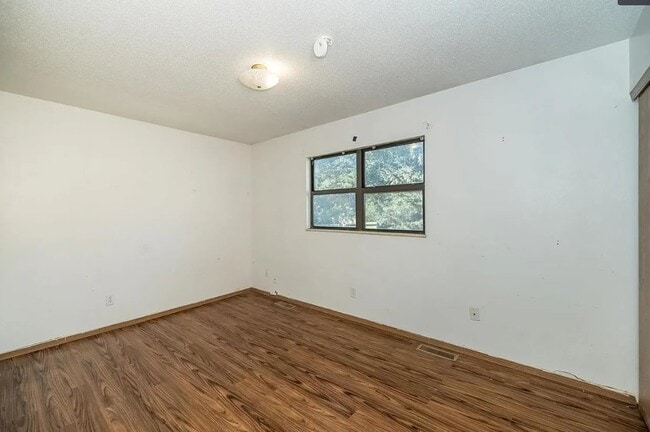 Photo - 303 Campus Dr Unit 303
