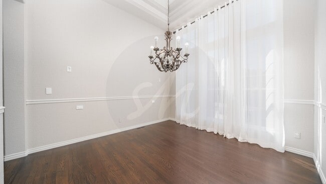 Photo - Gorgeous Rancher Located in University Bluffs