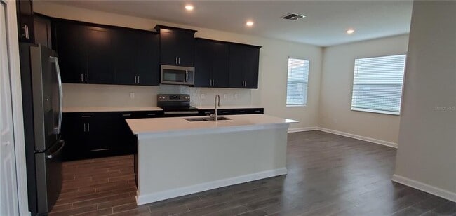 Photo - 2077 Camden Loop