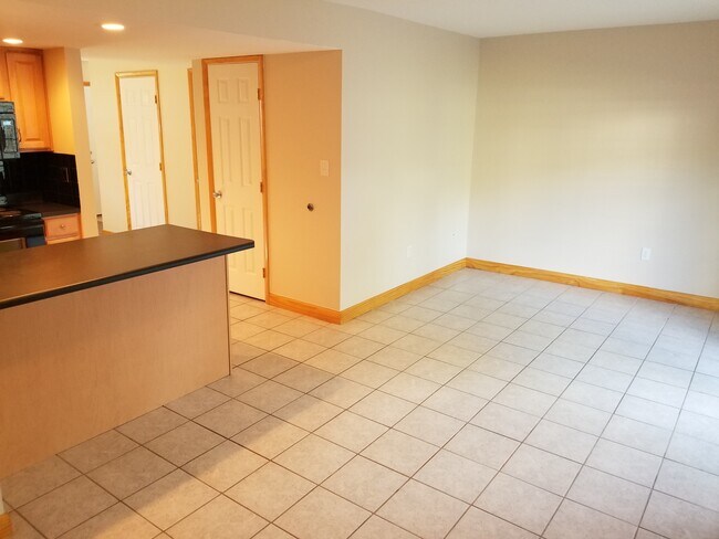 Photo - 3061 Emmet Ave