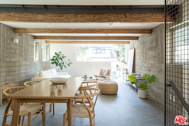 Photo - 8870 Wonderland Ave