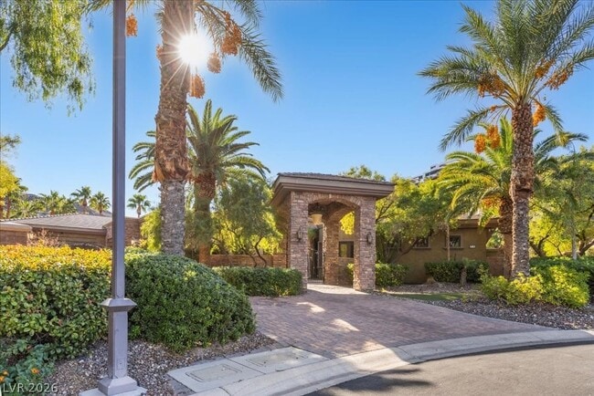 Photo - 514 Mandalay Ct