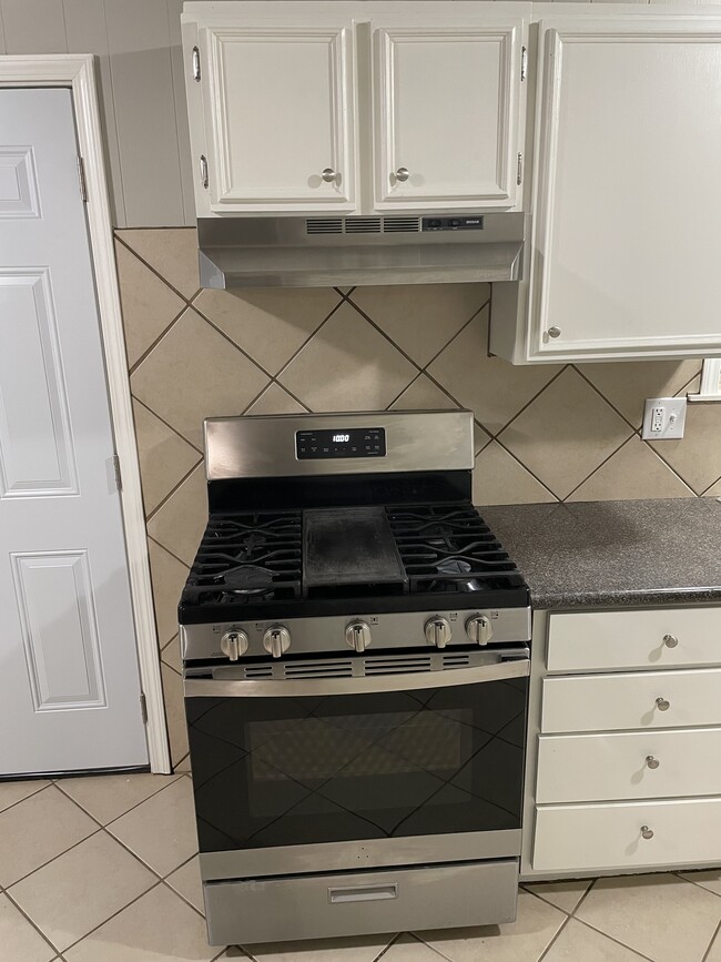 Stainless gas range