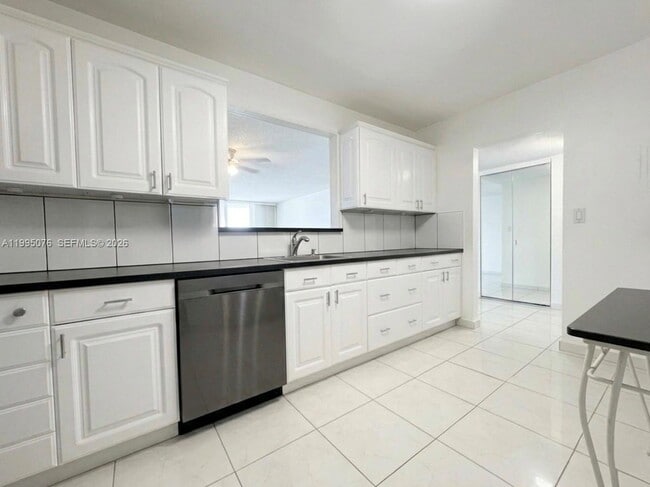 Photo - 3800 S Ocean Dr Unit 816