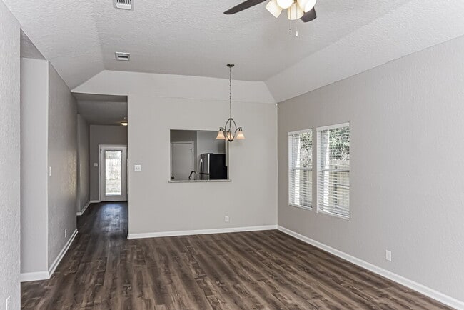 9015 Ridge Path