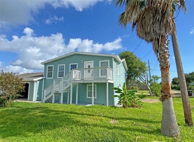 Building Photo - 1402 Avenue K