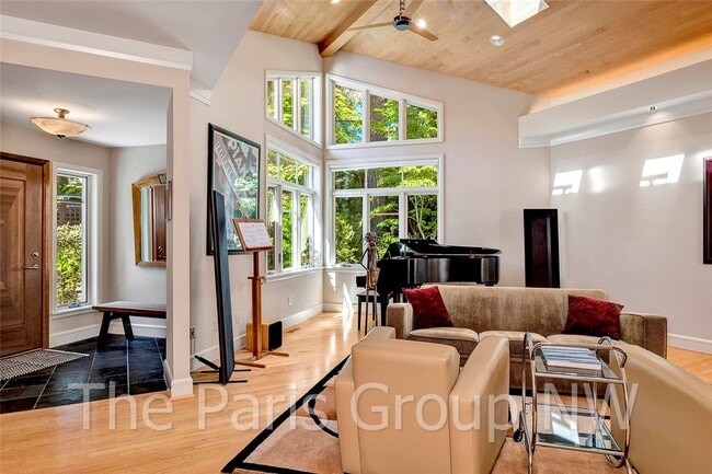 Building Photo - Extraordinary Custom Enatai Home *4min to ...