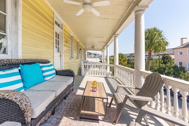Photo - Spacious Three Bedroom Apartment on Calhou...