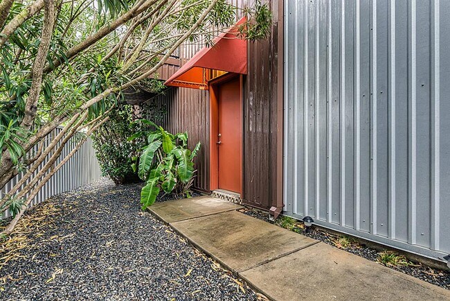 Photo - 2605 Calumet St