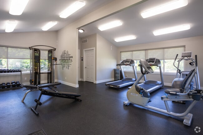 24/7 Fitness Center