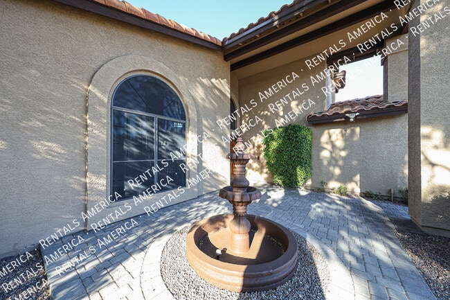 Photo - 5444 E Grovers Ave