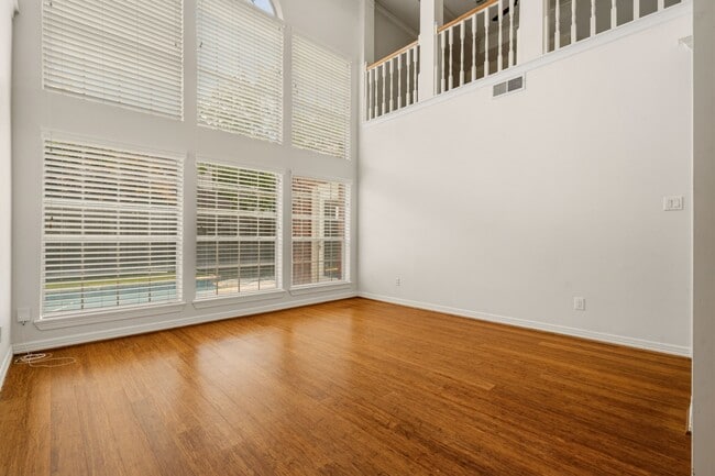 Photo - 14207 Woodville Gardens Dr