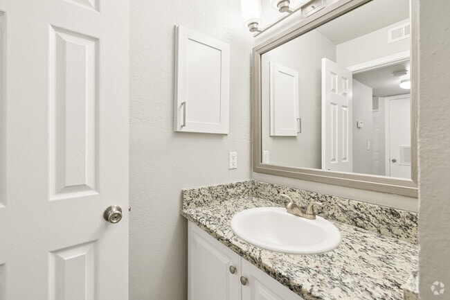 A3 1BR, 1BA - 710SF - Bathroom