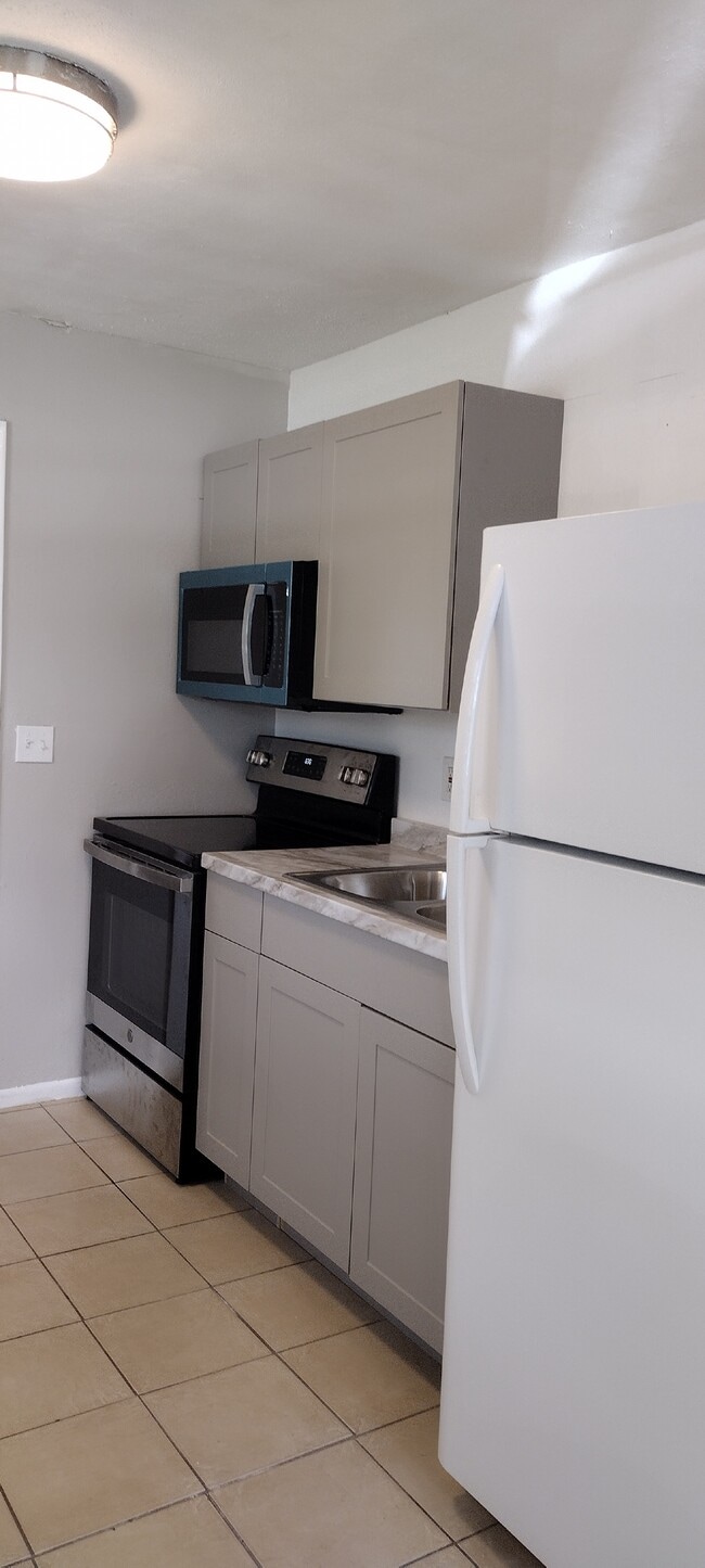 Photo - 5301 E 18th Ave Unit Apt A