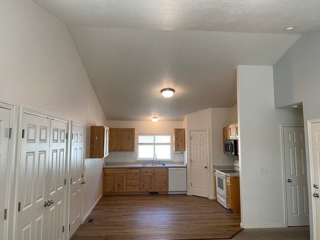 Photo - 133 N 910 E