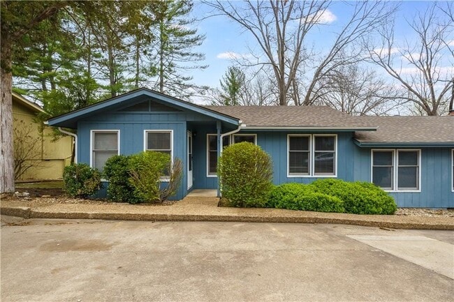 Photo - 3 Tiffany Ln Townhome