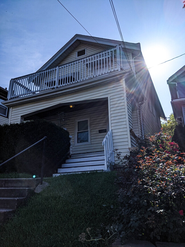 Street view - 4618 Carter Ave Unit 1