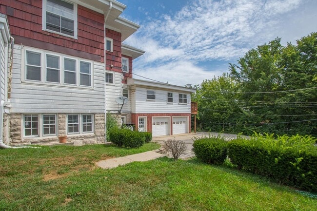 Photo - 1218 N College Ave Unidad B