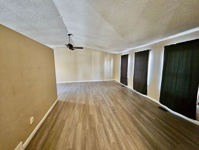 Photo - "Stunning 4-Bed, 3-Bath Family Retreat in Colorado Springs!"