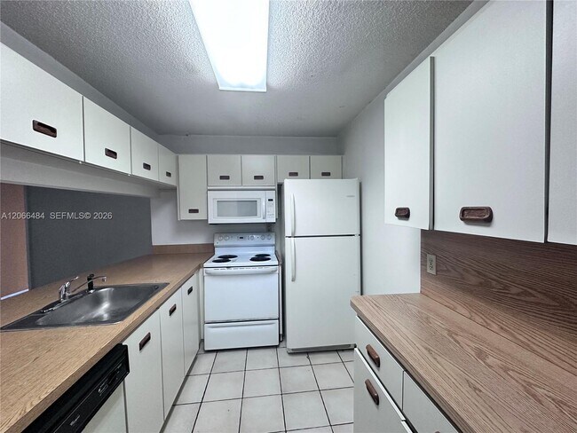 Photo - 2740 W 63rd Pl Unit 13-25