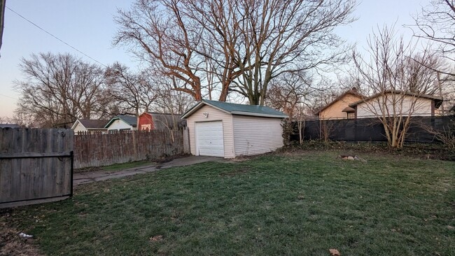 Photo - Charming 3-bedroom, 1.5-bathroom home located in the heart of Akron