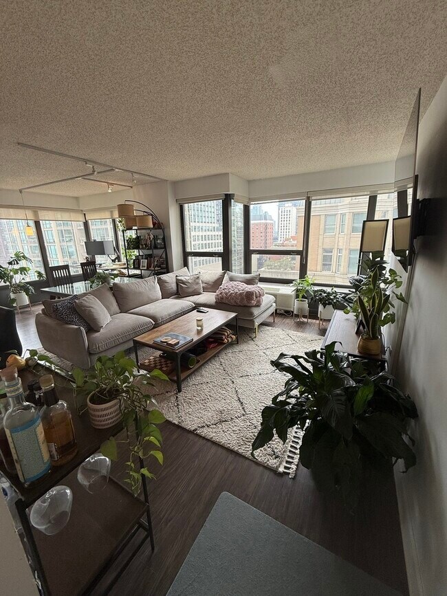 Photo - 30 E Huron St Unit 1104