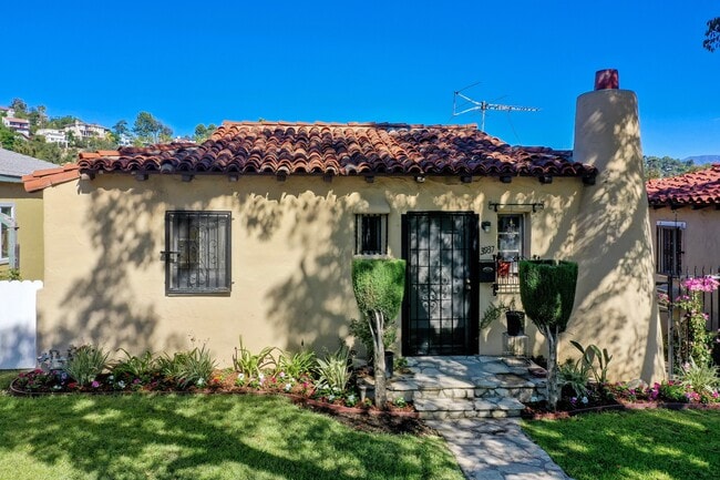 Alhambra Cottages