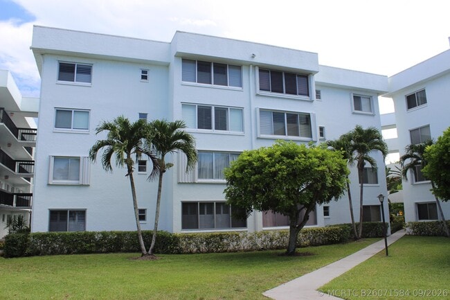 Building Photo - 6698 10th Ave N Unit 218