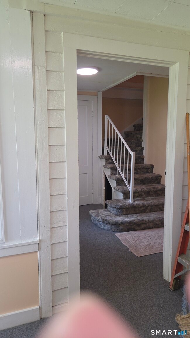 Photo - 34 Grassy Plain St Unit 3