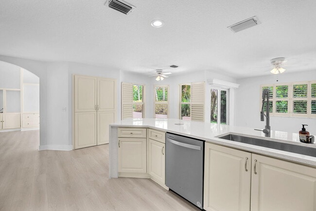 Photo - 1343 Lake Breeze Dr