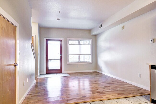 Photo - Renovated 1 Bedroom 1 Bathroom Townhome in...