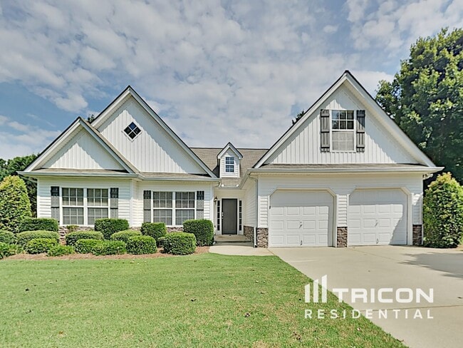 Photo - 326 Penfield Cir