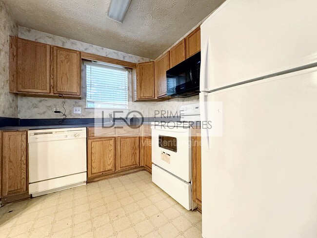 Photo - 5916 Dogwood Manor