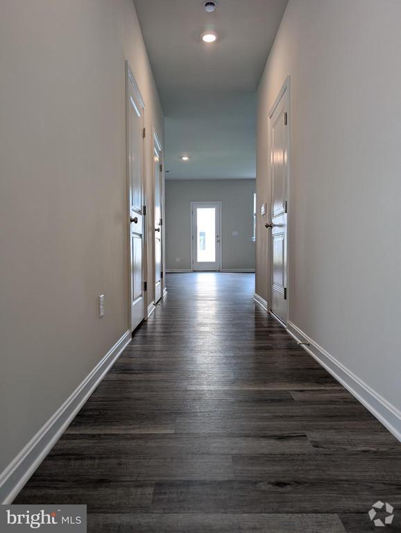 Building Photo - 134 Willett Holw St Rental
