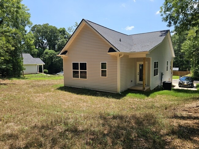 305 Appian Dr