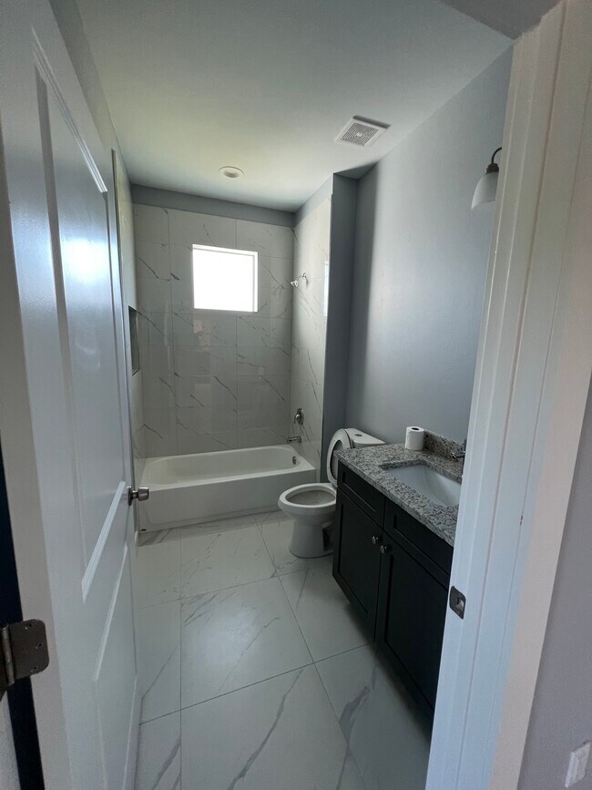 Photo - 5442 Hardee St