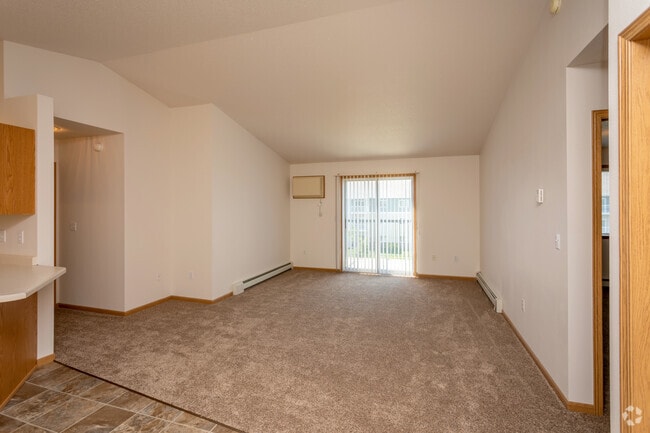 2BR, 2BA - 986 SF