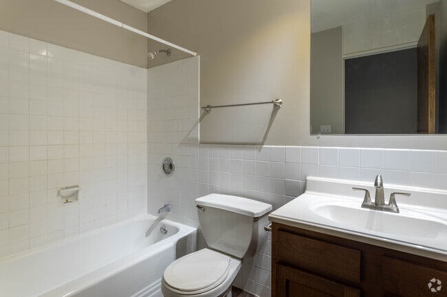 2BR, 1BA - Mulberry