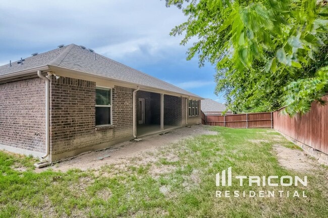 Photo - 612 Peterhouse Dr