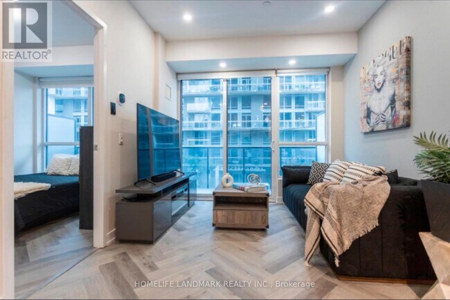 Photo - 1030 King St W Unit 228