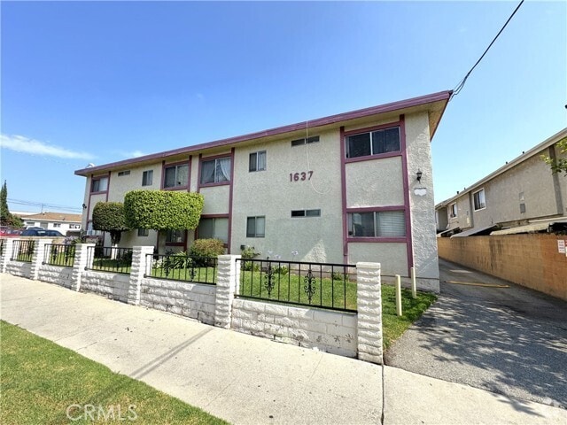 Building Photo - 1637 W 227th St Unit 12 Rental