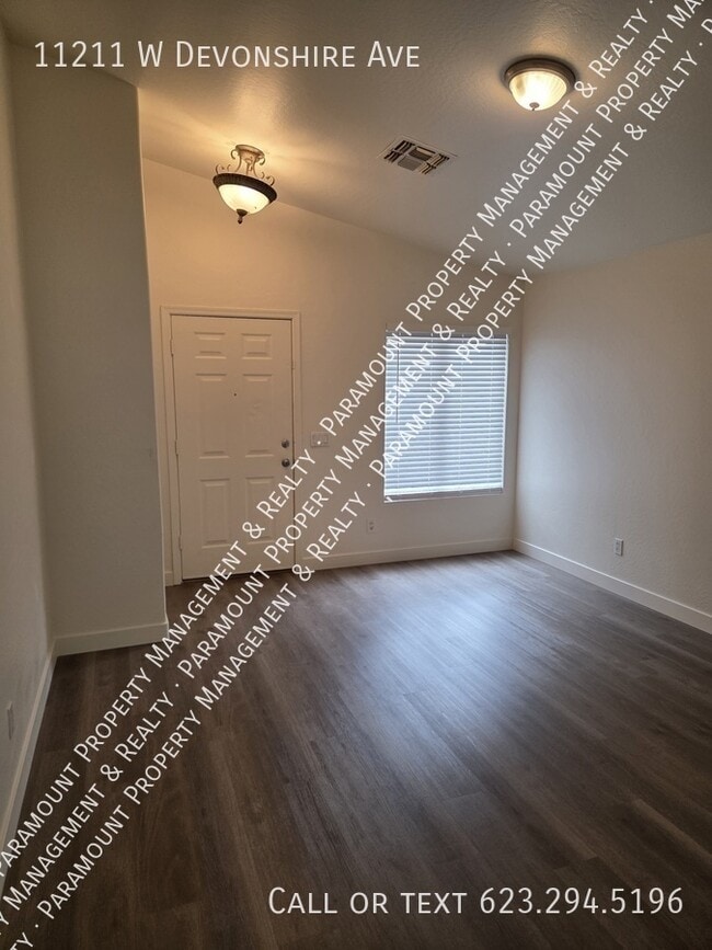 Photo - 11211 W Devonshire Ave