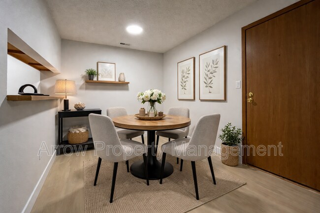 Photo - 2334 N 44th St Unidad 24