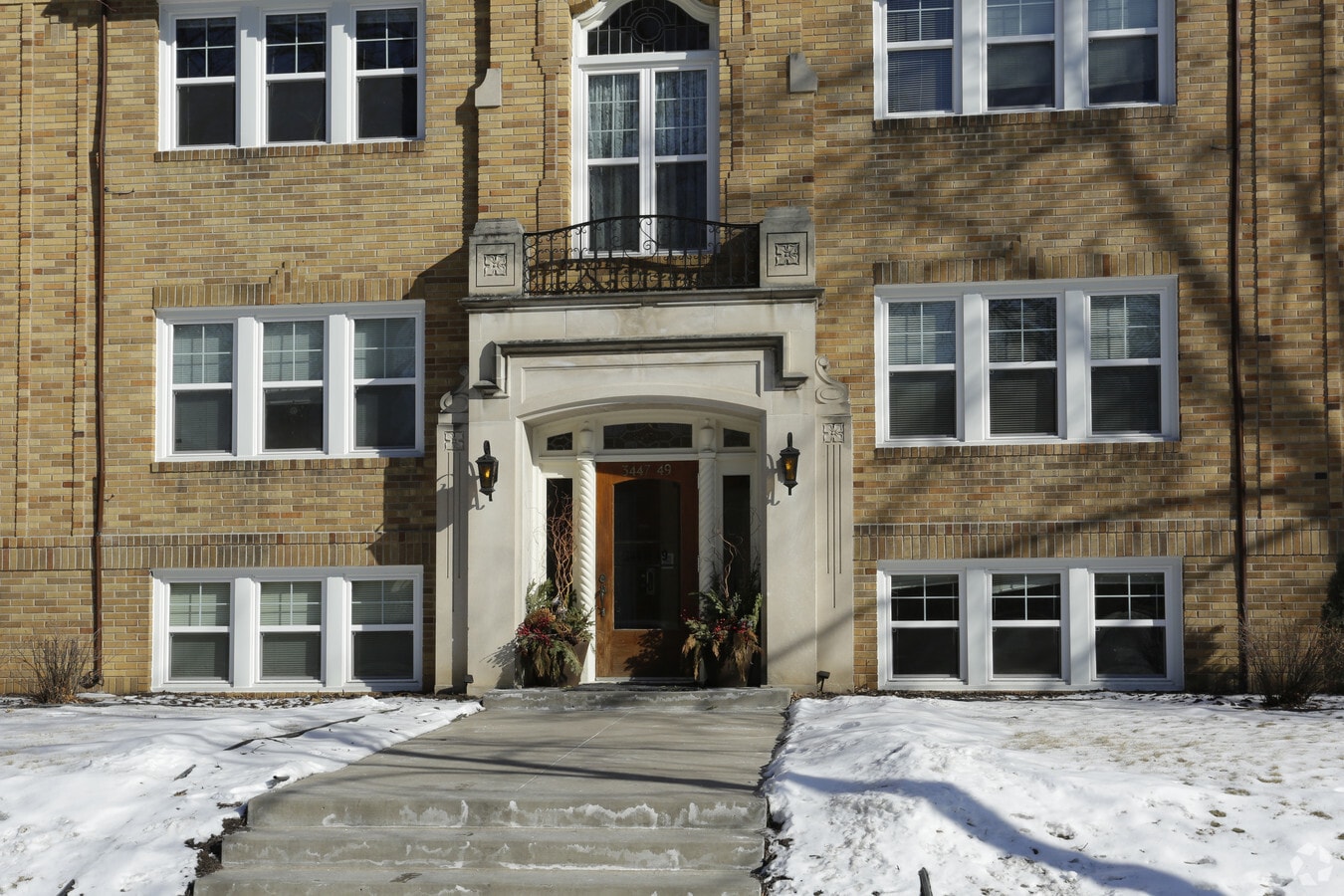 Photo - 3447 Garfield Ave S