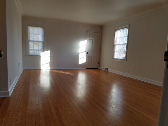 Photo - 4816 Davenport St Unidad Apt 2