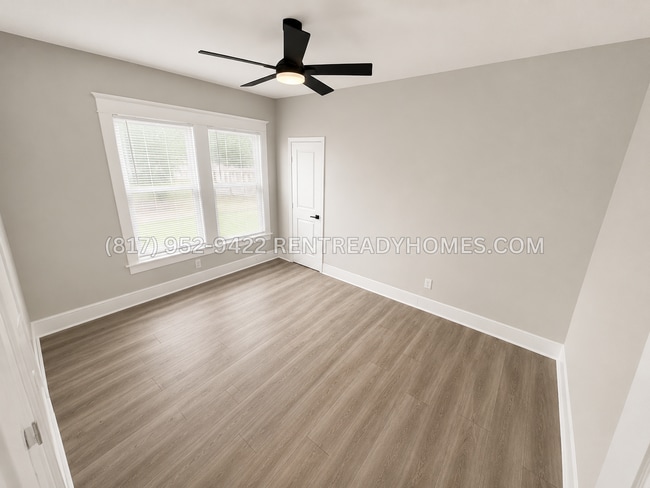 Photo - 1022 E Allen Ave