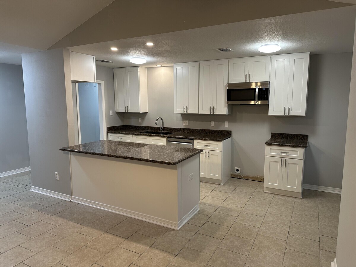 Photo - 13125 Rosemont St