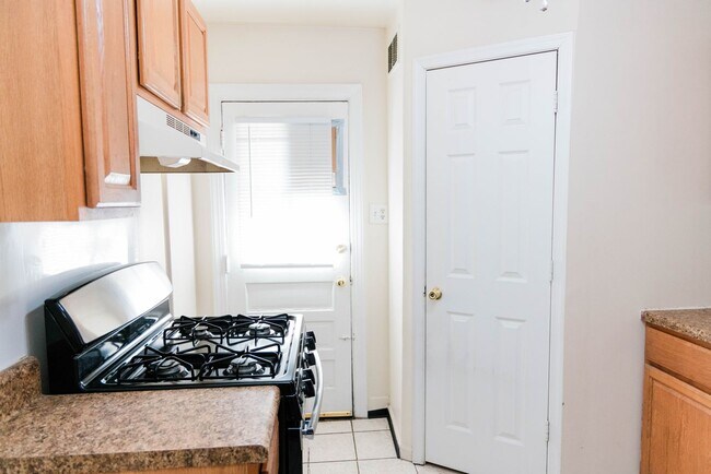 Photo - 1518 Porter St Unit Apt #1st Fl B