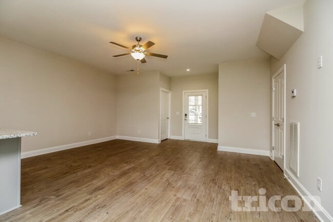 Photo - 121 Dimaggio Dr