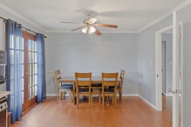 Photo - 2209 N 82nd Terrace